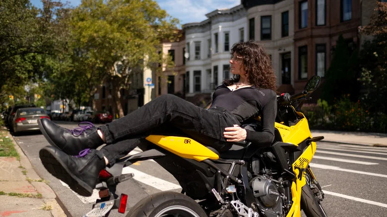 SHELL WW BLACK 02 - Armored Motorcycle Baselayer review by Jalopnik