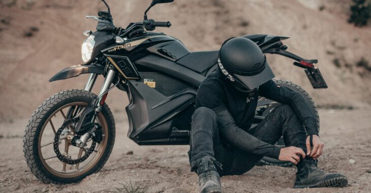 Best Motorcycle Shoes to When Riding a Pando Moto