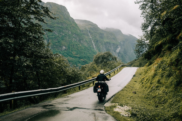 Pando Moto ENGINEERED BY RIDERS Long Distance Motorcycle Riding ...