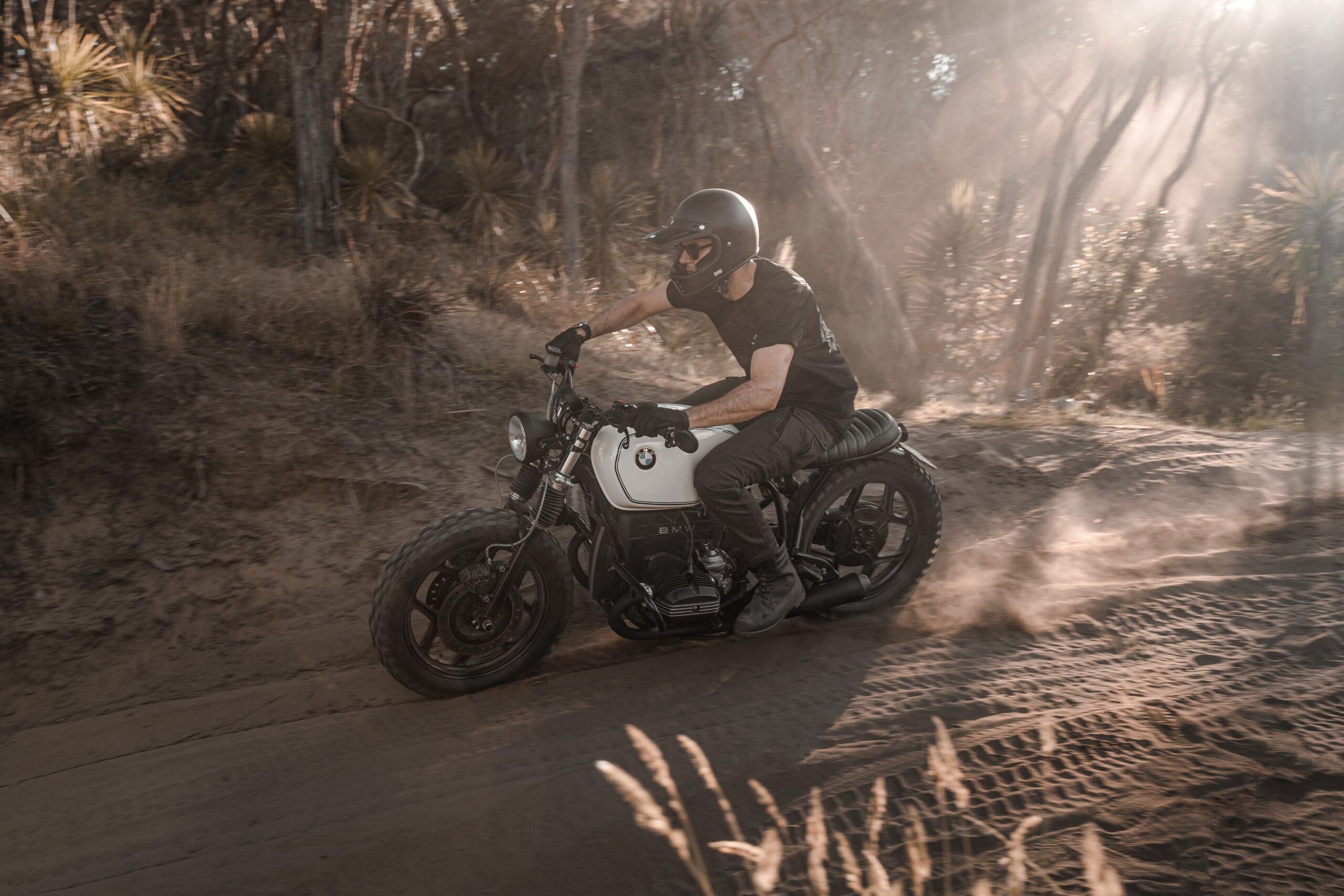 Pando Moto ENGINEERED BY RIDERS