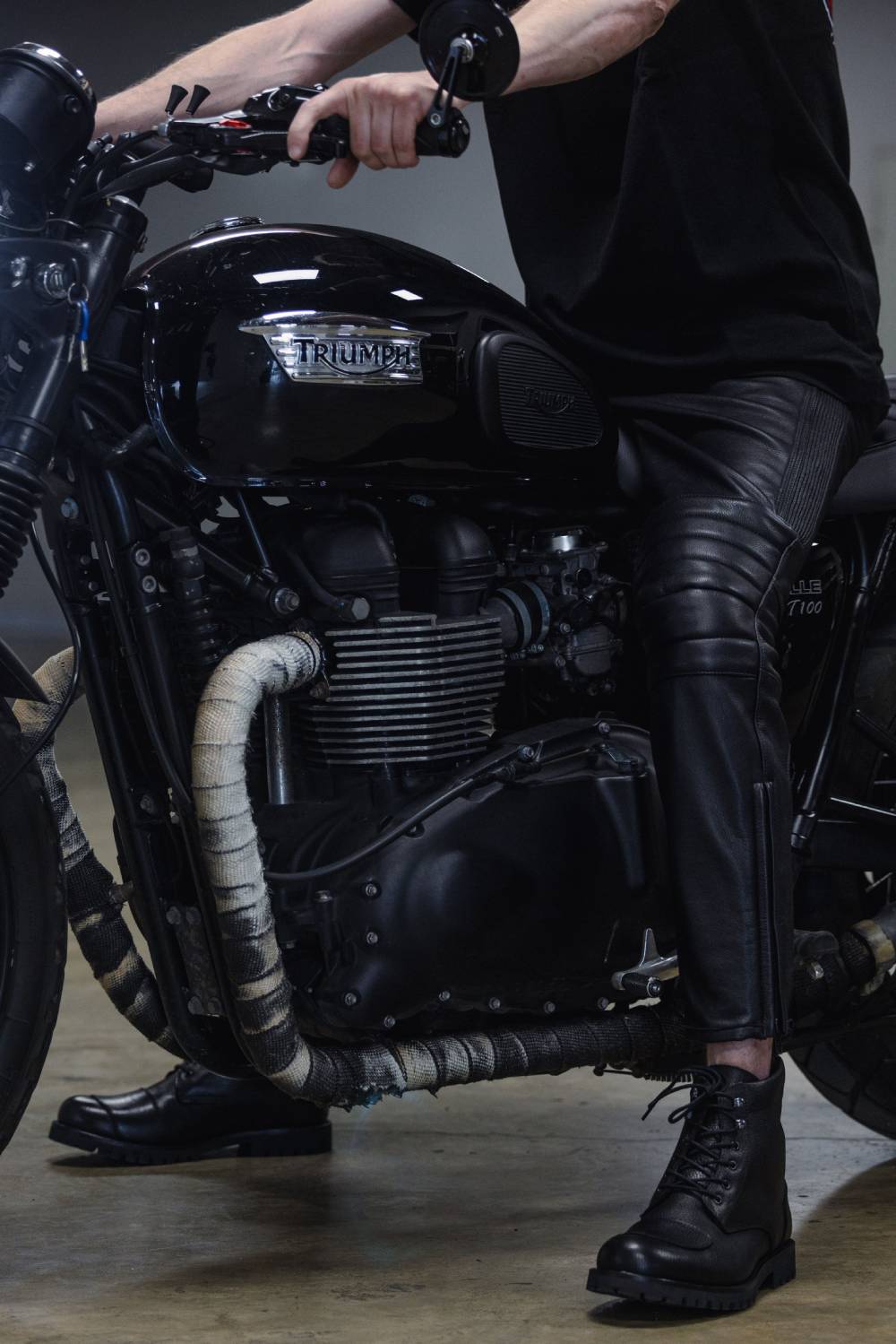 KATANA SLIM BLACK - Motorrad-Lederhosen • Pando Moto